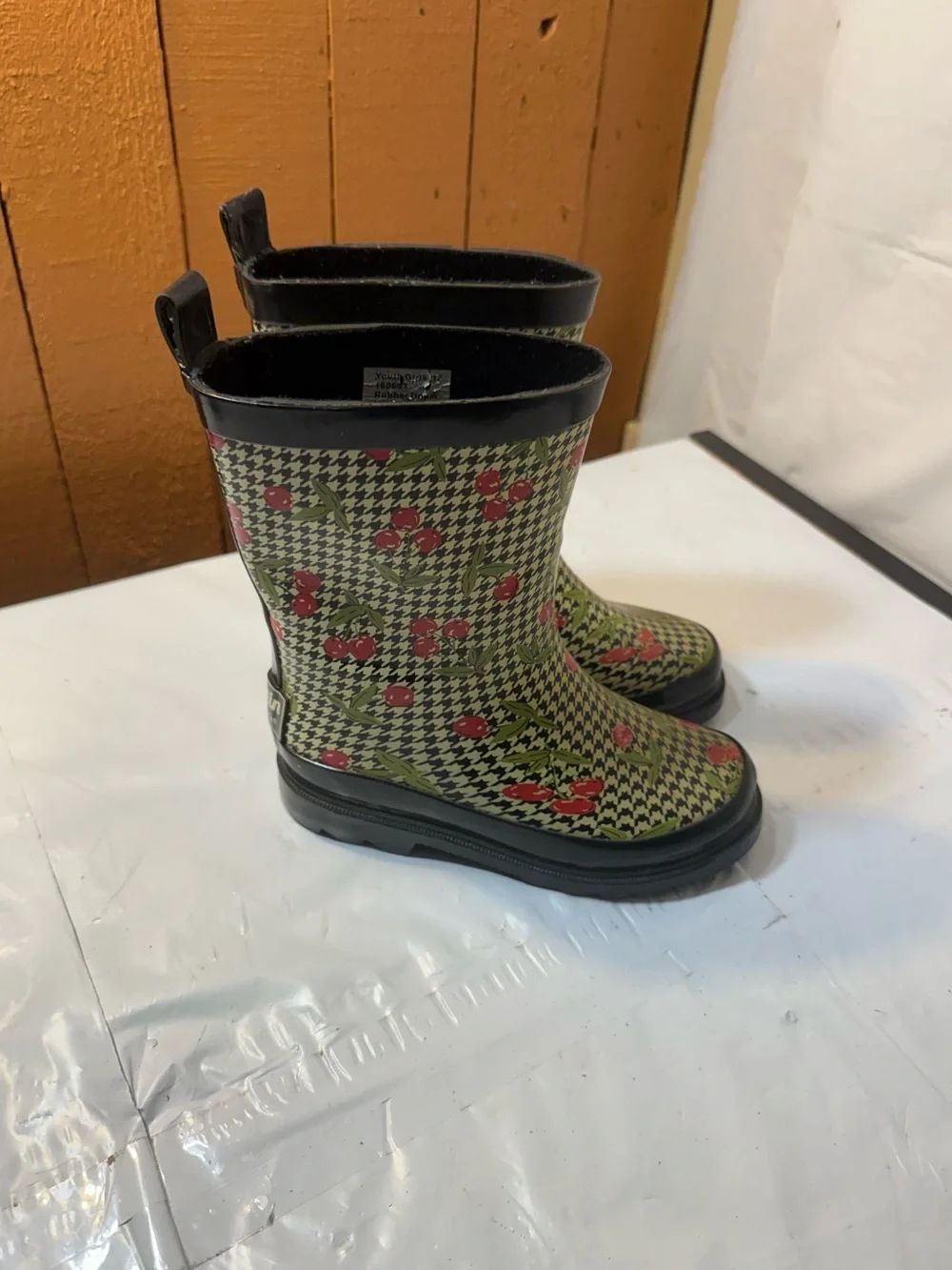 Austin Trading Co. rubber girls rain boots size 12C